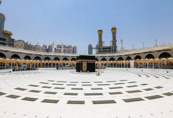 Masjidil Haram DIpasangi Karpet