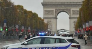 Polisi Prancis tangkap 4 anak muslim 1