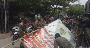 giliran semarang yang turunkan baliho habib rizieq 4 169