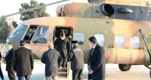 ketua umum dmi jusuf kalla turun dari helikopter militer 201223191122 818