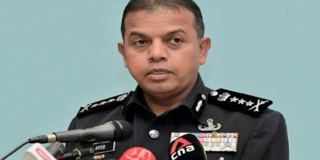 Kepala Polisi Johor Datuk Ayob Khan Mydin Pitchay