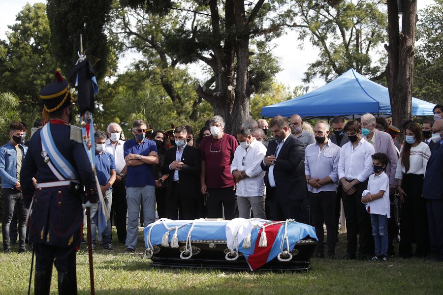 pemakaman mantan presiden argentina carlos menem di pemakaman islam