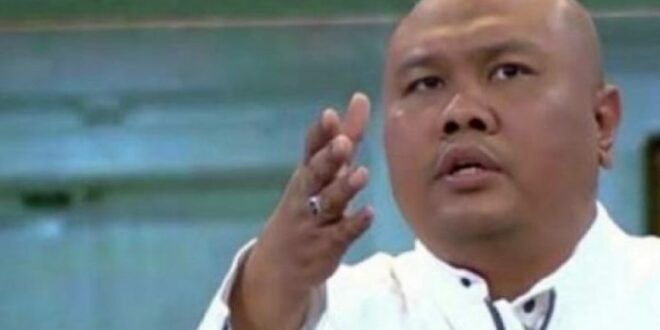 Pengamat komunikasi politik Hendri Satrio