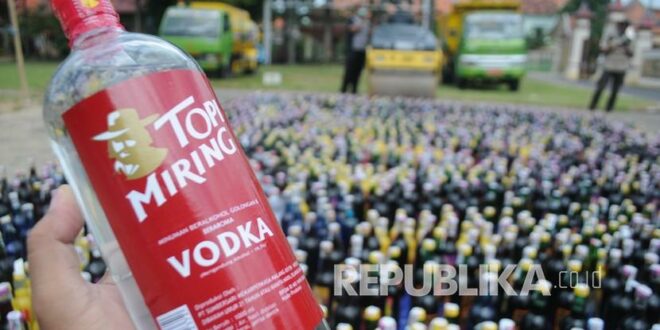 ribuan minuman keras miras berbagai jenis disiapkan saat akan 210202130710 651