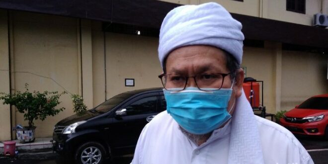 ustaz tengku zul ikut datang ke polrestabes medan dia mengaku diminta mendamaikan kasus yang melibatkan fui sumut tersebut dat 1 169