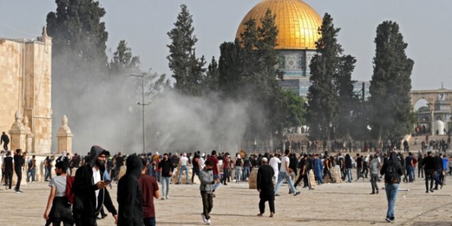 Pemukim Yahudi menyerbu masuk Masjid Al Aqsa