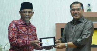 Dir Cegah BNPT beri Penghargaan kepada Kades Sidodadi Asri Lampung Tengah