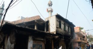 Masjid rusak setelah diserang kelompok non Muslim di India