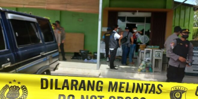 Penyitaan kotak amal teroris di Pringsewu