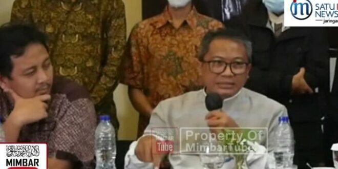Pria yang menuding moderasi beragama sebagai penjajahan kapitalisme dan buntutnya ganti sistem negara dengan khilafah