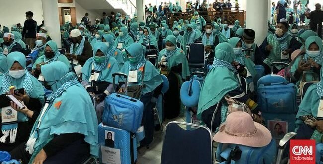 pemberangkatan calon jemaah umrah indonesia