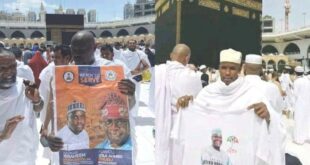 Kampanye Capres Nigeria di depan Kabah