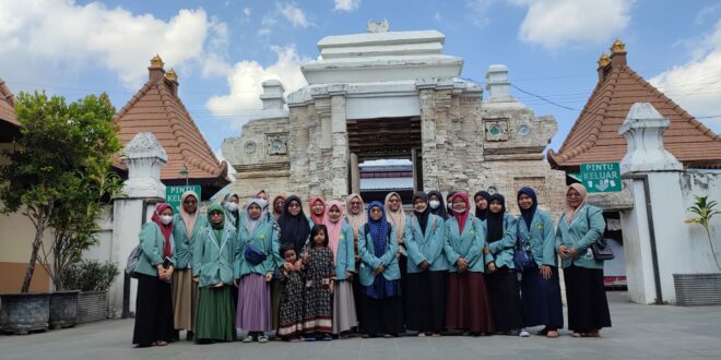Santri PPUM Ziarah Waliyullah
