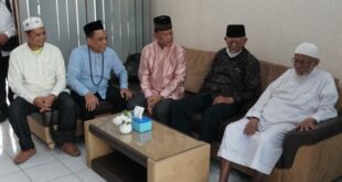 Deputi BNPT Mayjen TNI Nisan Setiadi disambut langsung ustaz Abu Bakar Baasyir di Ponpes Al Mukmin Ngruki