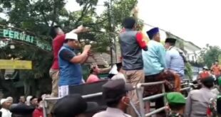 Demo warga Nahdliyin atas khutbah ustaz wahabi tentang Mauild Nabi yang menyudutkan KH Hasyim Asyari