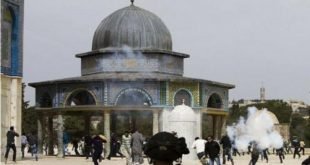 Penyerangan Masjid Al Aqsa oleh polisi Israel