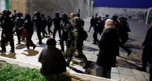 polisi israel gerebek jamaah iktikaf di masjid al aqsa 1 169