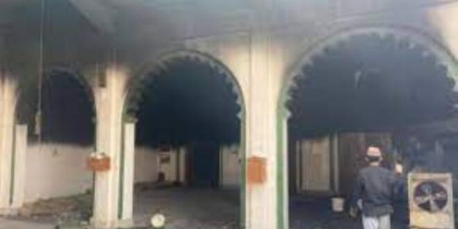 Masjid dibakar kelompok hindu sayap kanan di India