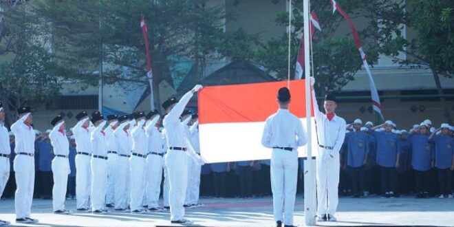 Upacara HUT ke 78 RI di Pesantren Ngruki