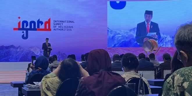 presiden jokowi saat membuka forum internasional antar otoritas agama dunia r20 international summit of religious authorities 169