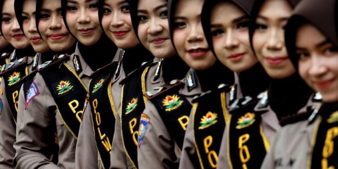sejumlah polisi wanita polwan polres aceh utara berpose dengan 171026201852 429