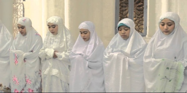 shalat jamaah perempuan