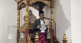 Rektor UIN Datokarama Palu jadi khatib salat Idul Fitri