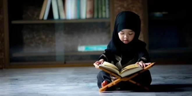 Anak Kecil Pegang Al Qur'an Tanpa Wudhu 1 anak pegang al quran