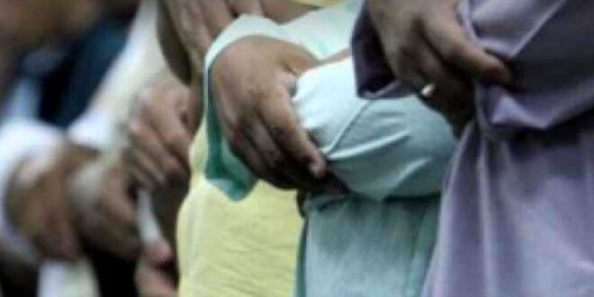 posisi tangan saat i'tidal