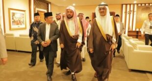 Imam Besar Masjid Nabawi tiba di Indonesia copy