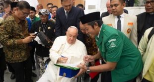 GP Ansor bertemu Paus Fransiskus