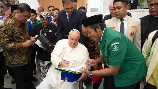 GP Ansor bertemu Paus Fransiskus