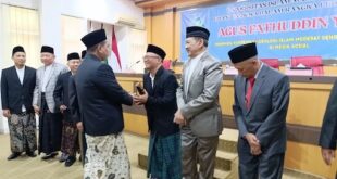 Wagub Jateng Taj Jasin menyalami Agus Fathudin copy