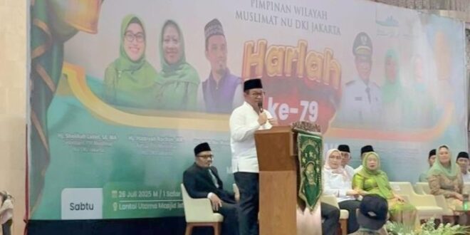 gubernur dki jakarta pramono anung saat menghadiri hari lahir ke 79 muslimat nu di masjid istiqlal jakarta pusat 1753506219638 169