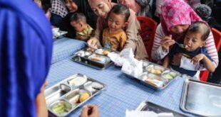 Perempuan Penjaga Gizi Bangsa: Ibu sebagai Garda Terdepan Suksesnya Program Makan Bergizi Gratis 2 Ibu dan MBG