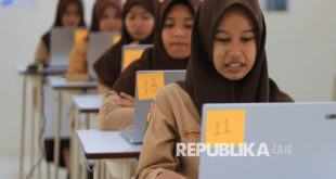 092611400 1763115678 830 556